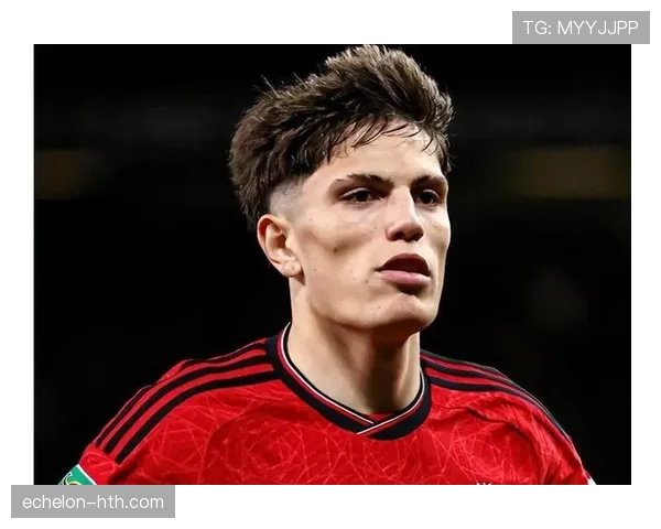 Foden度假趣事引热议,状态回升尽显家庭与足球双重魅力 Foden度假趣事引热议,状态回升尽显家庭与足球双重魅力