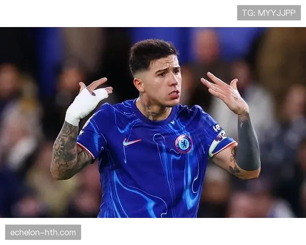 切尔西的沉沦：战术混乱与管理危机下的豪门困境